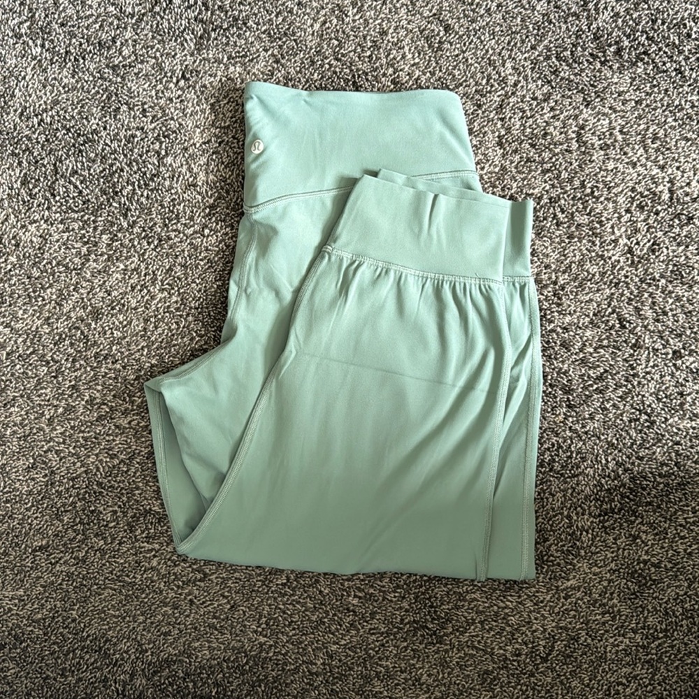 Lululemon Align High-Rise cropped jogger
